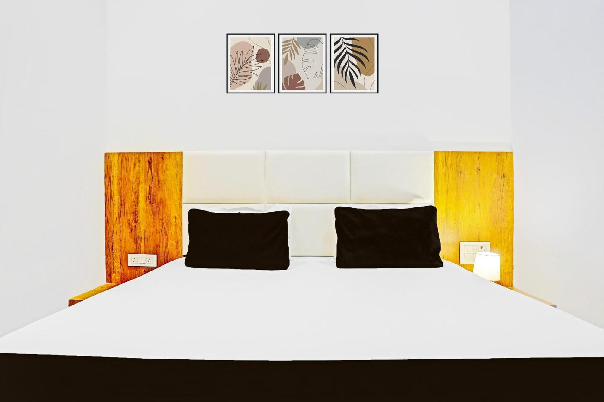 Super Collection O Adajan Formerly Hotel Western Inn Surat Luaran gambar